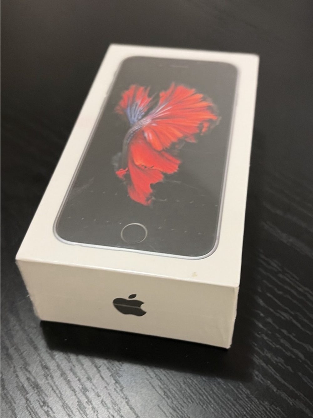 Apple iPhone 6s brand new in sealed original box, never opened or used - Picture 2 of 4